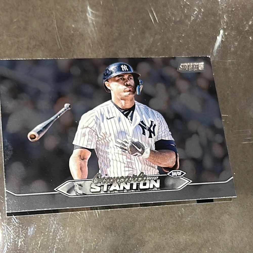 Topps Baseball Card - Black and White